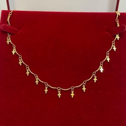 CHOCKER CHAPEADA COM CRUCIFIXOS